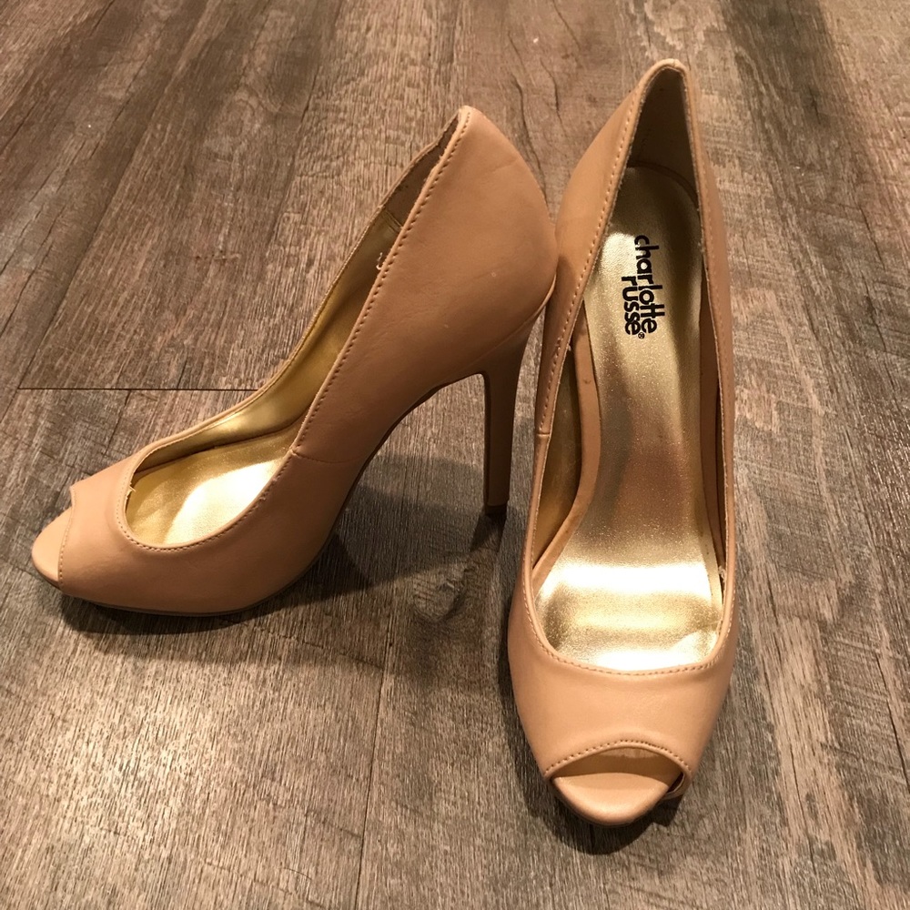 NUDE PEEP TOE HEELS